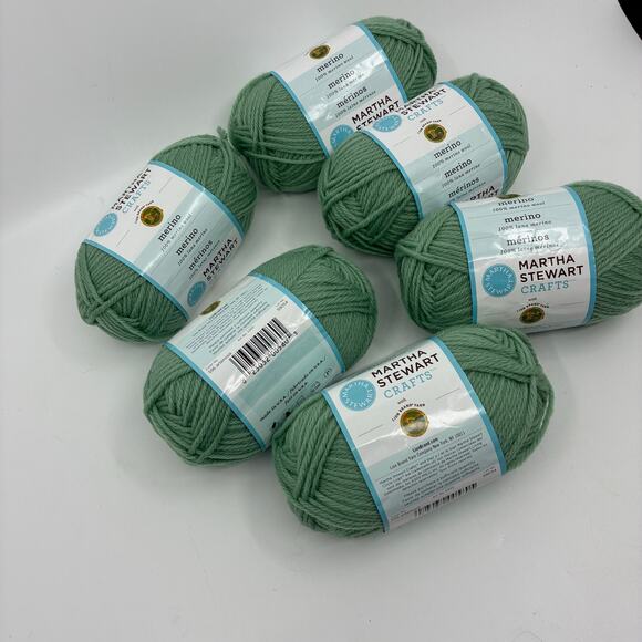 6 Skeins Lion Brand's Martha Stewart Crafts Merino yarn lot bundle - Picture 1 of 5